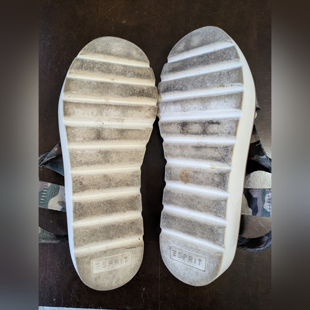 Esprit Camouflage Cork Platform Sandals. Size 8. - Picture 10 of 10